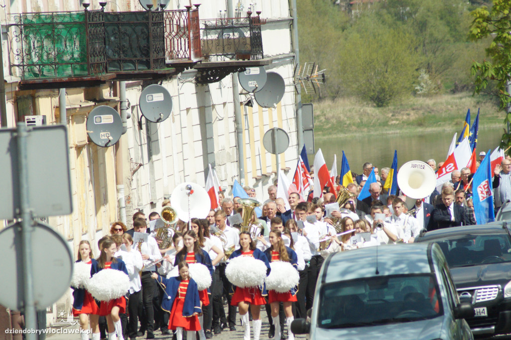 Uroczystość i pochód z okazji 1 maja