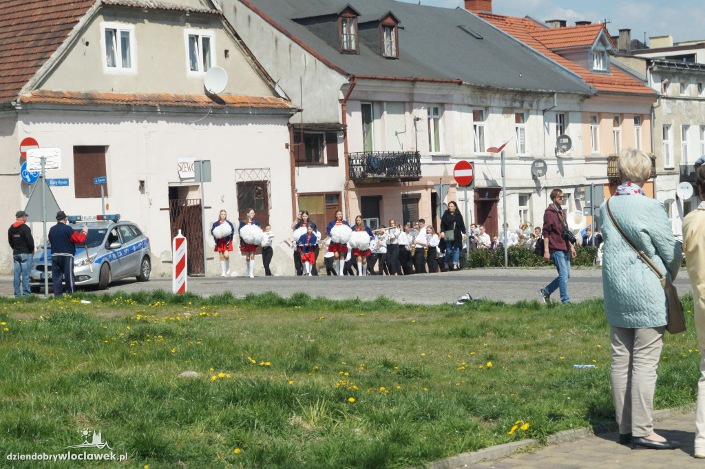 Uroczystość i pochód z okazji 1 maja