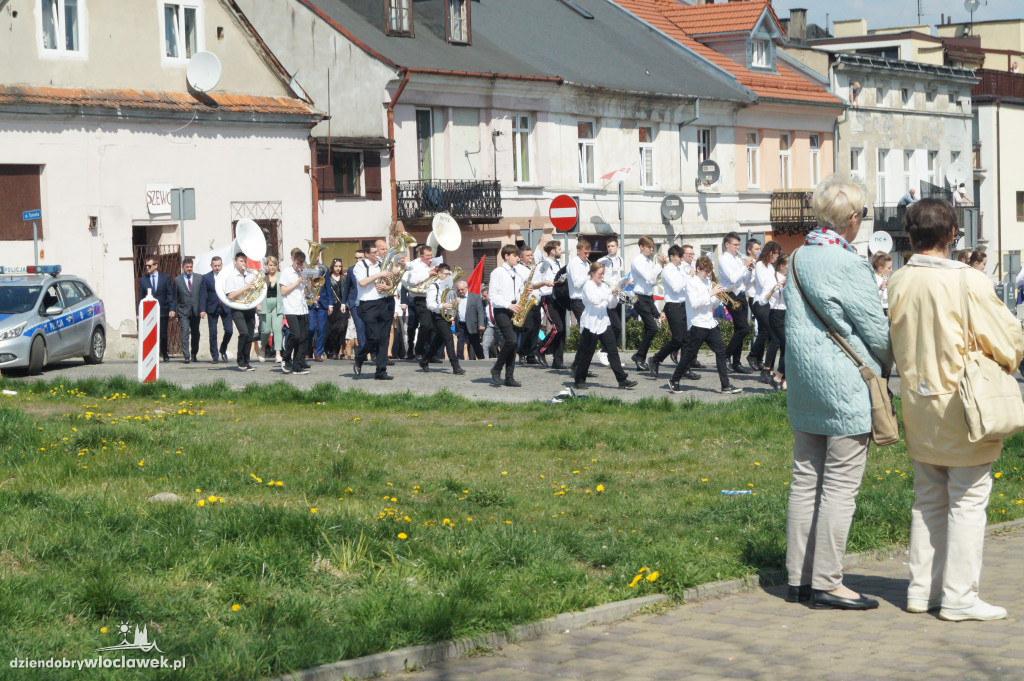 Uroczystość i pochód z okazji 1 maja