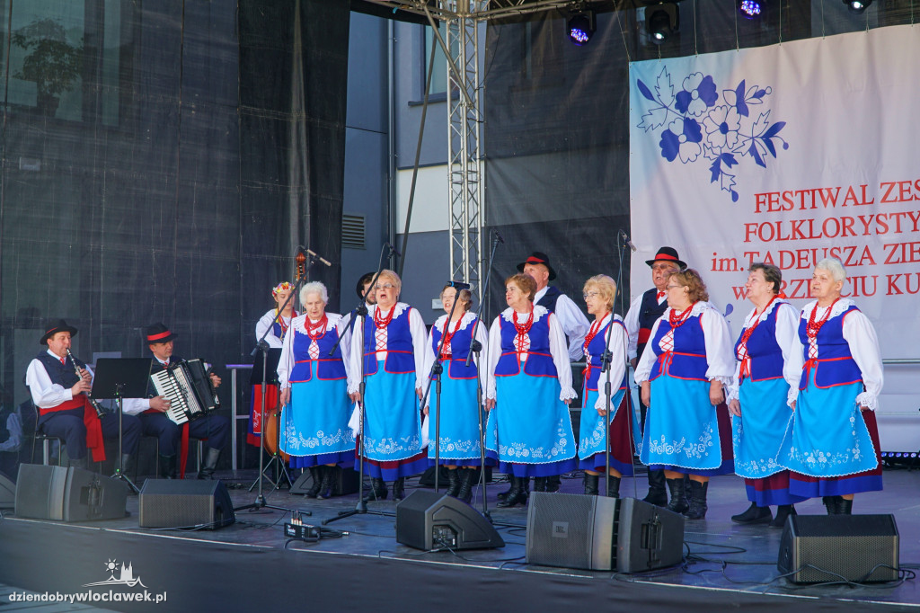 Festiwal Zespołów Folklorystycznych w Wahadle