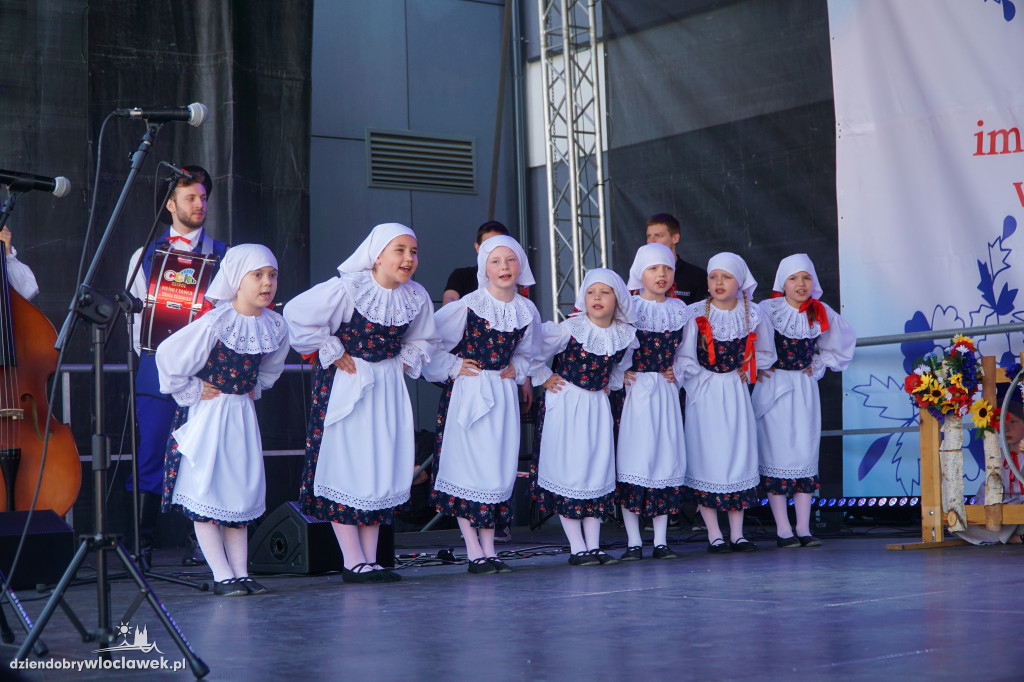 Festiwal Zespołów Folklorystycznych w Wahadle