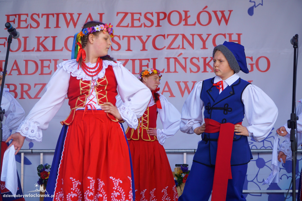 Festiwal Zespołów Folklorystycznych w Wahadle