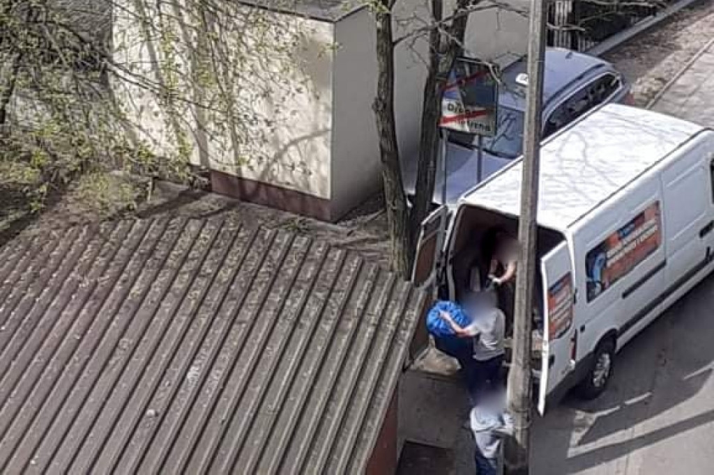 Ktoś podrzucił stertę śmieci na Południe