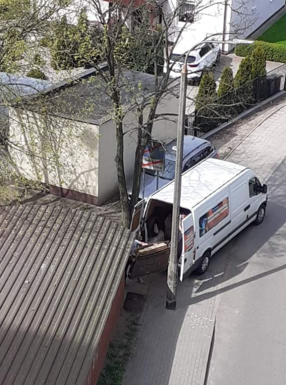 Ktoś podrzucił stertę śmieci na Południe