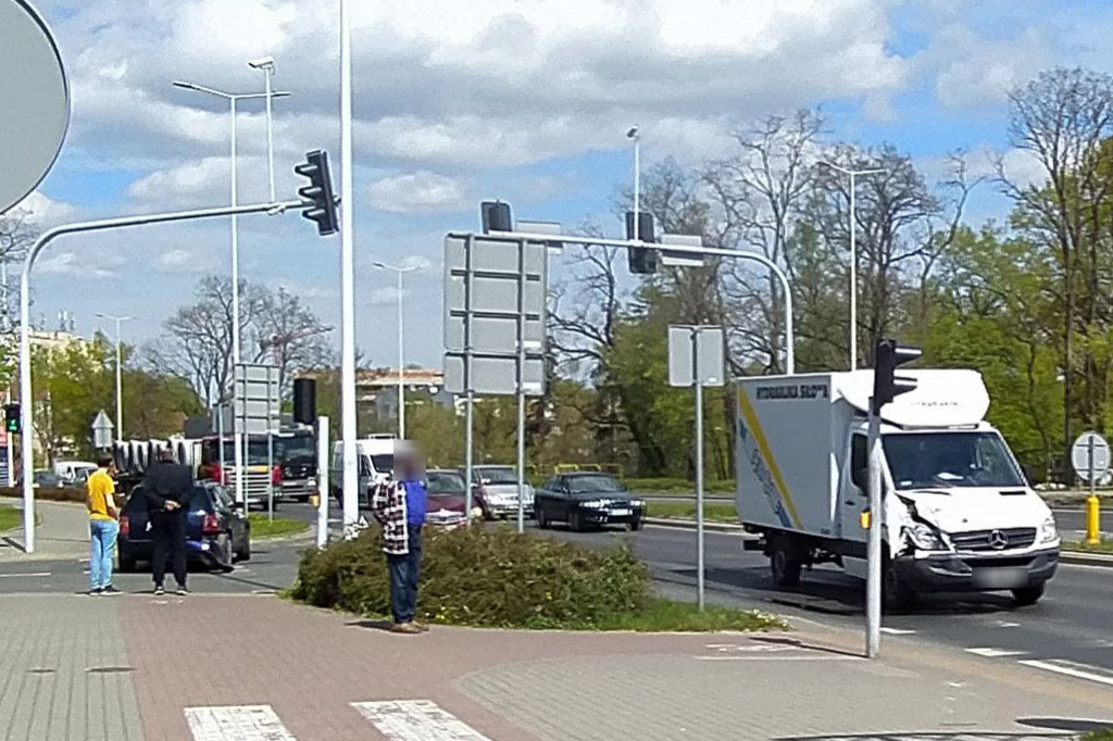 Kolizja na ul. Okrzei. Zderzyły się...