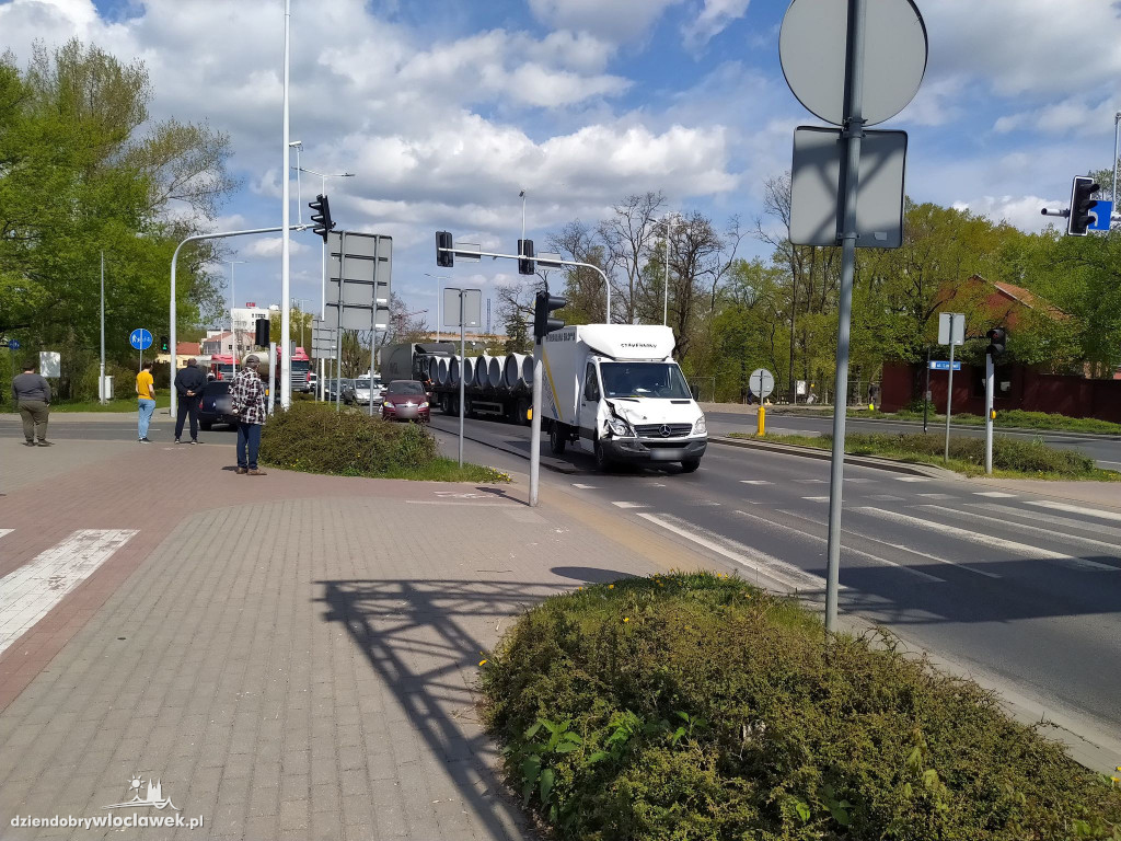 Kolizja na ul. Okrzei. Zderzyły się...