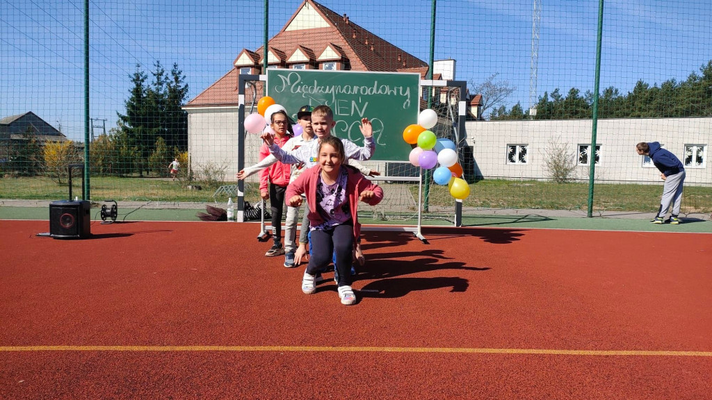 Międzynarodowy Dzień Tańca w Warząchewce