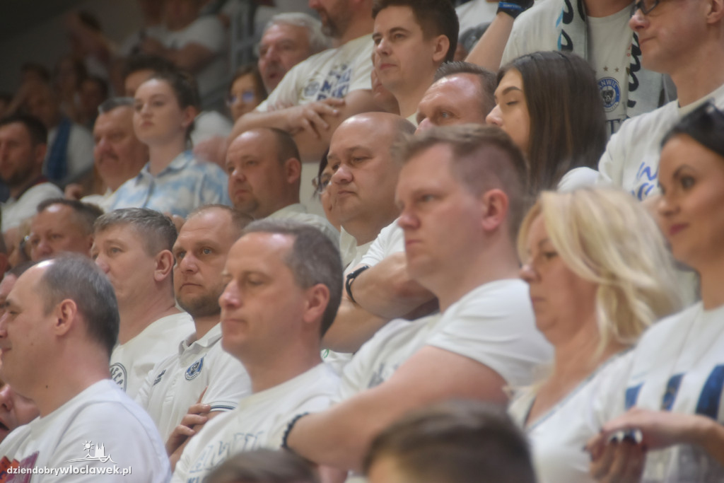 Kibice na meczu z Legią Warszawa