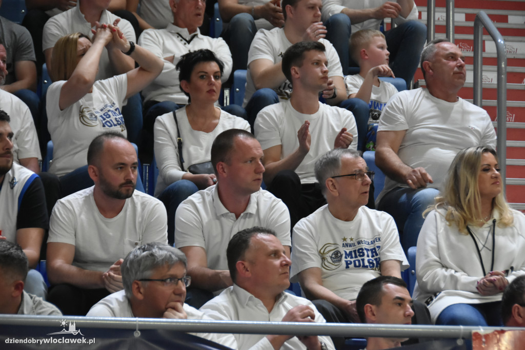 Kibice na meczu z Legią Warszawa