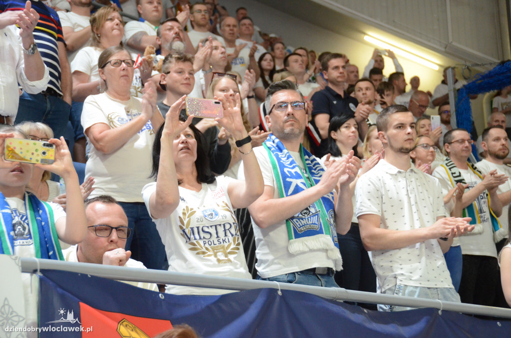 Kibice na 2. meczu półfinału
