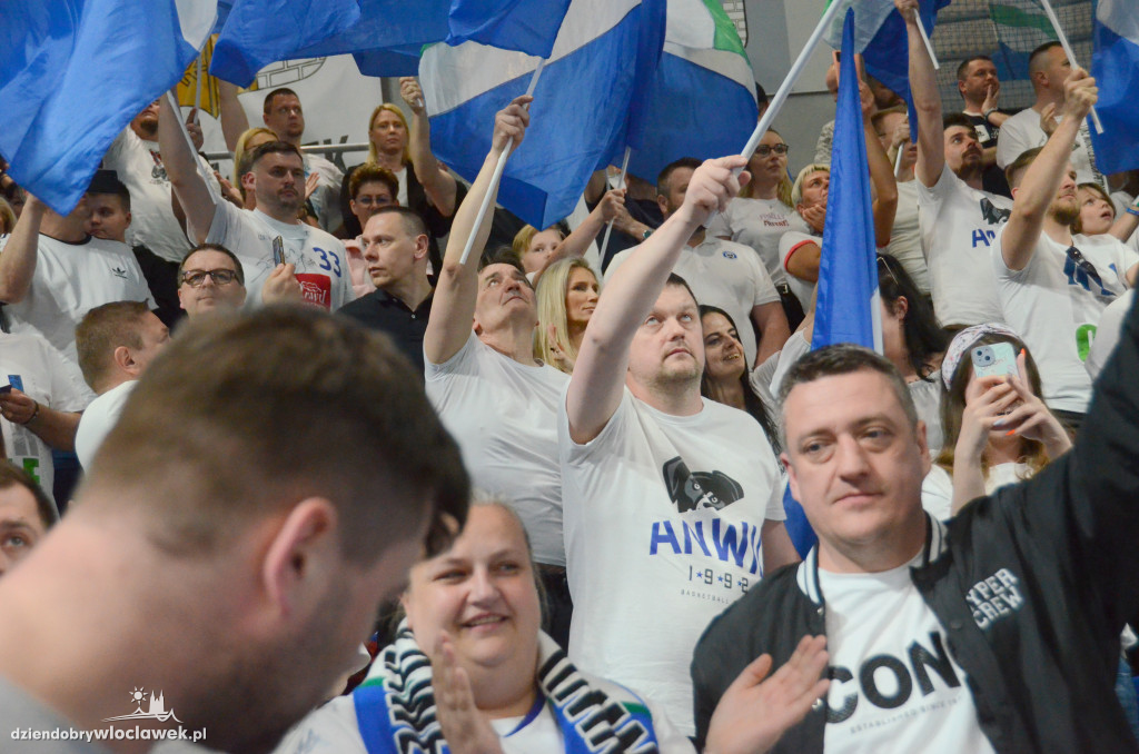 Kibice na 2. meczu półfinału