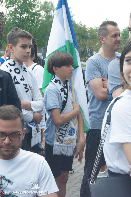 Kibice pożegnali Anwil przez meczem nr 3