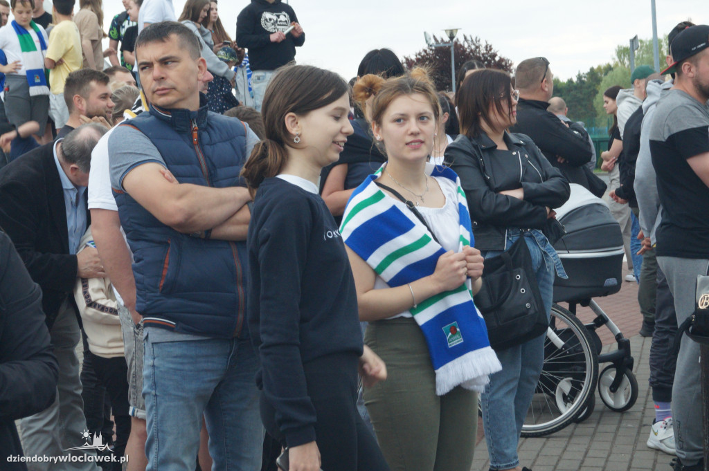 Kibice pożegnali Anwil przez meczem nr 3