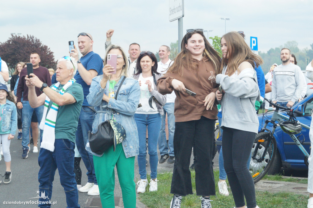 Kibice pożegnali Anwil przez meczem nr 3