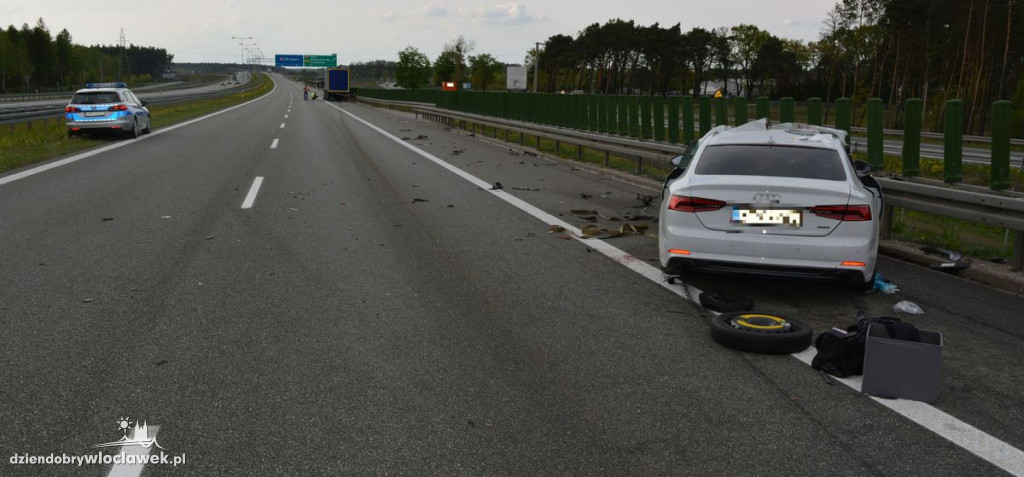 Audi wbilo się w ciężarówkę