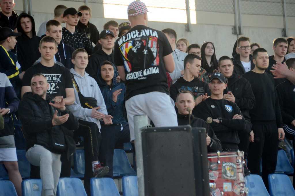 Kibice na meczu Włocłavia - Lider