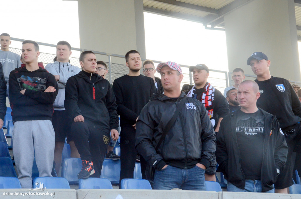 Kibice na meczu Włocłavia - Lider