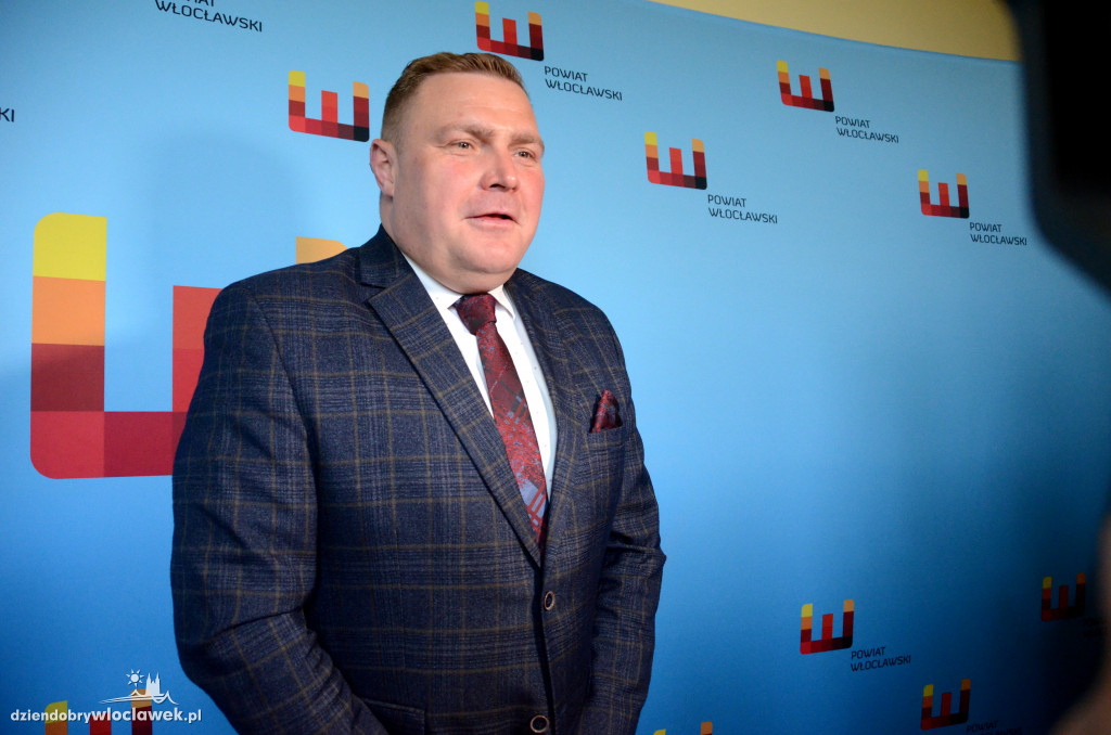 Podpisanie umowy na remont ul. Włocławskiej