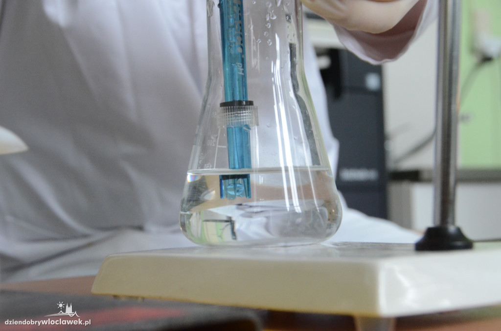 Otwarcie pracowni eksperymentów chemicznych w LMK