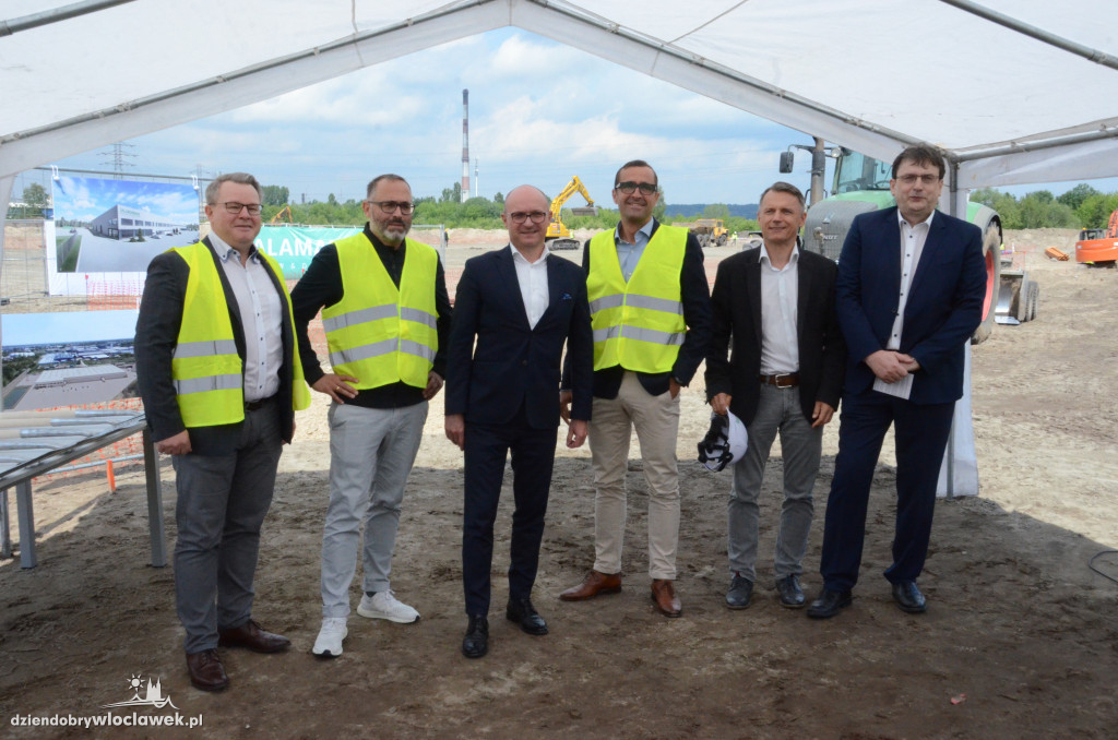 Prezydent i spółka chwycili za łopaty