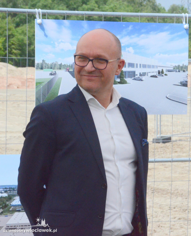 Prezydent i spółka chwycili za łopaty