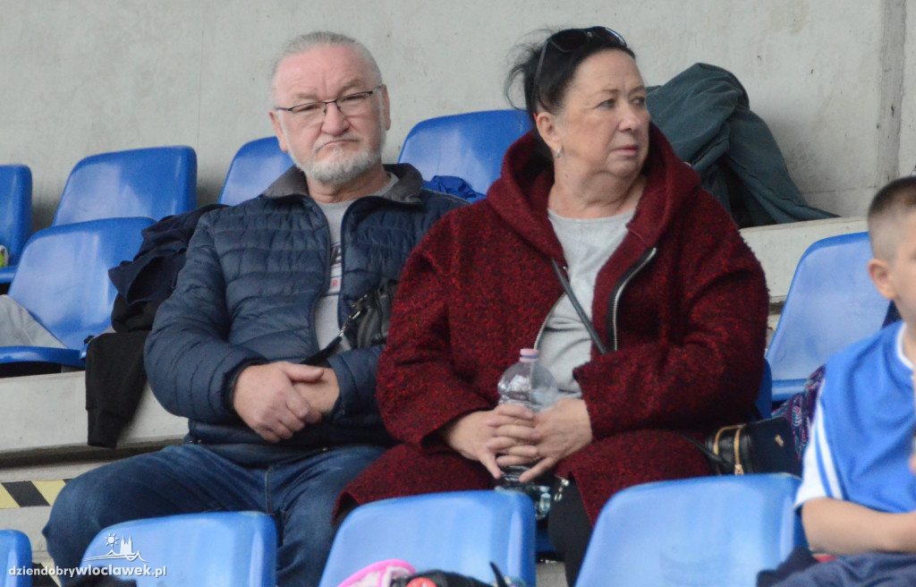 Sprawny Miś na stadionie OSiR