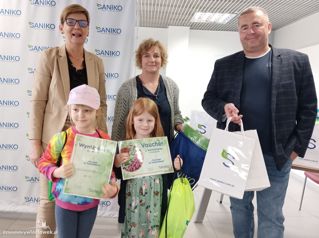 Konkurs `Kwiatek za makulaturę` zakończony