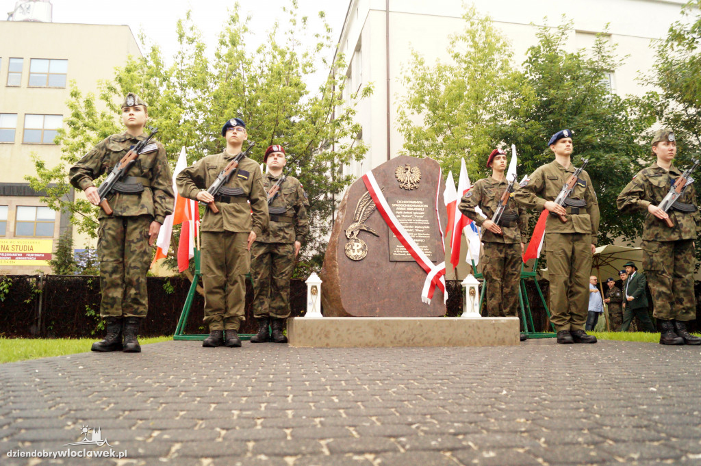 Pomnik Cichociemnych Spadochroniarzy
