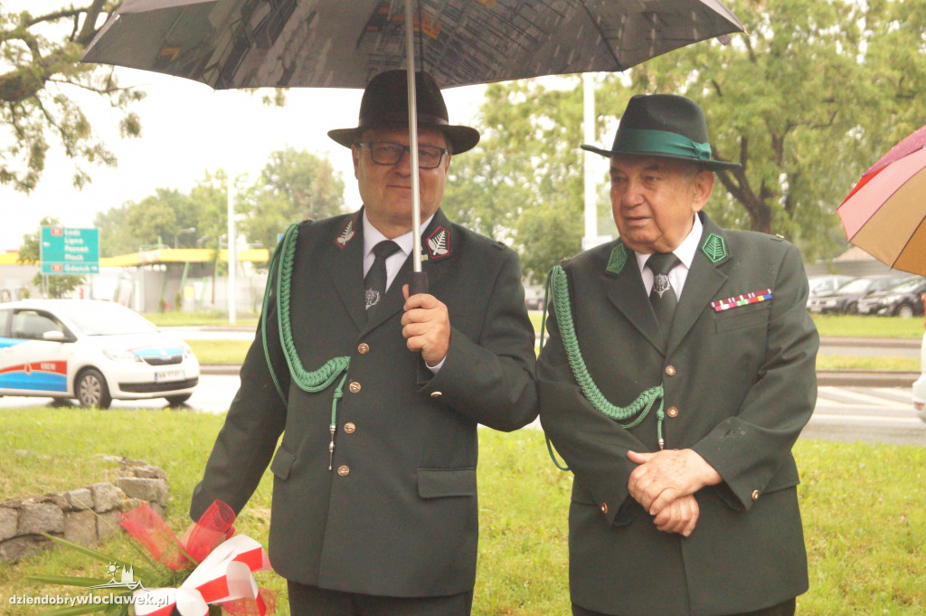 Pomnik Cichociemnych Spadochroniarzy