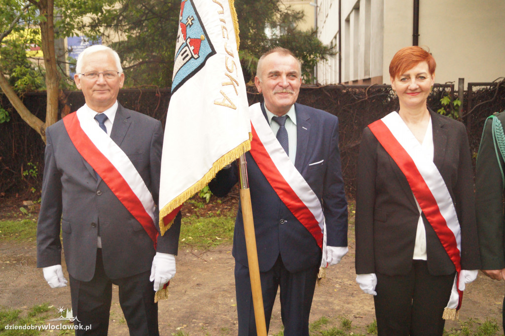 Pomnik Cichociemnych Spadochroniarzy