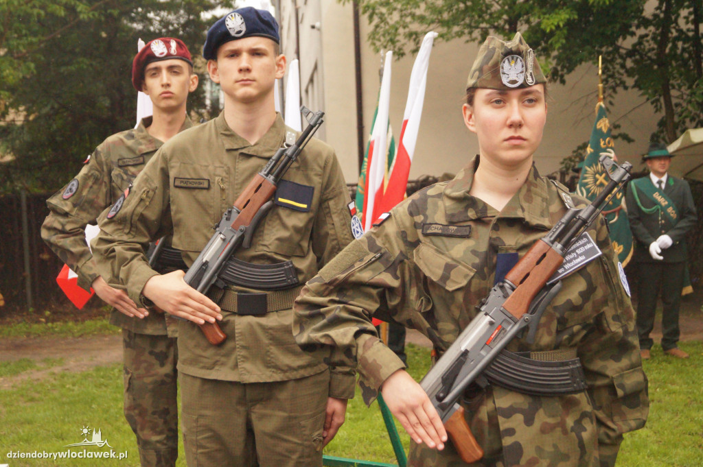 Pomnik Cichociemnych Spadochroniarzy