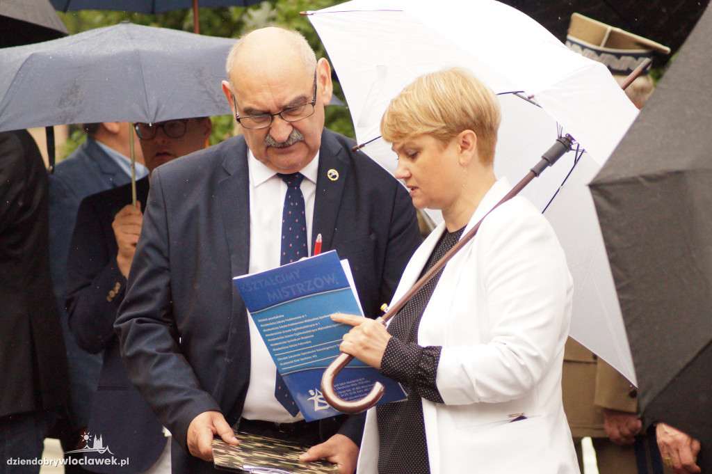 Pomnik Cichociemnych Spadochroniarzy