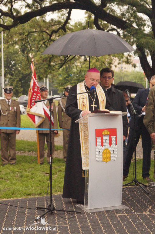 Pomnik Cichociemnych Spadochroniarzy