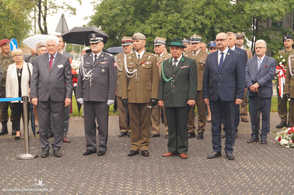Pomnik Cichociemnych Spadochroniarzy