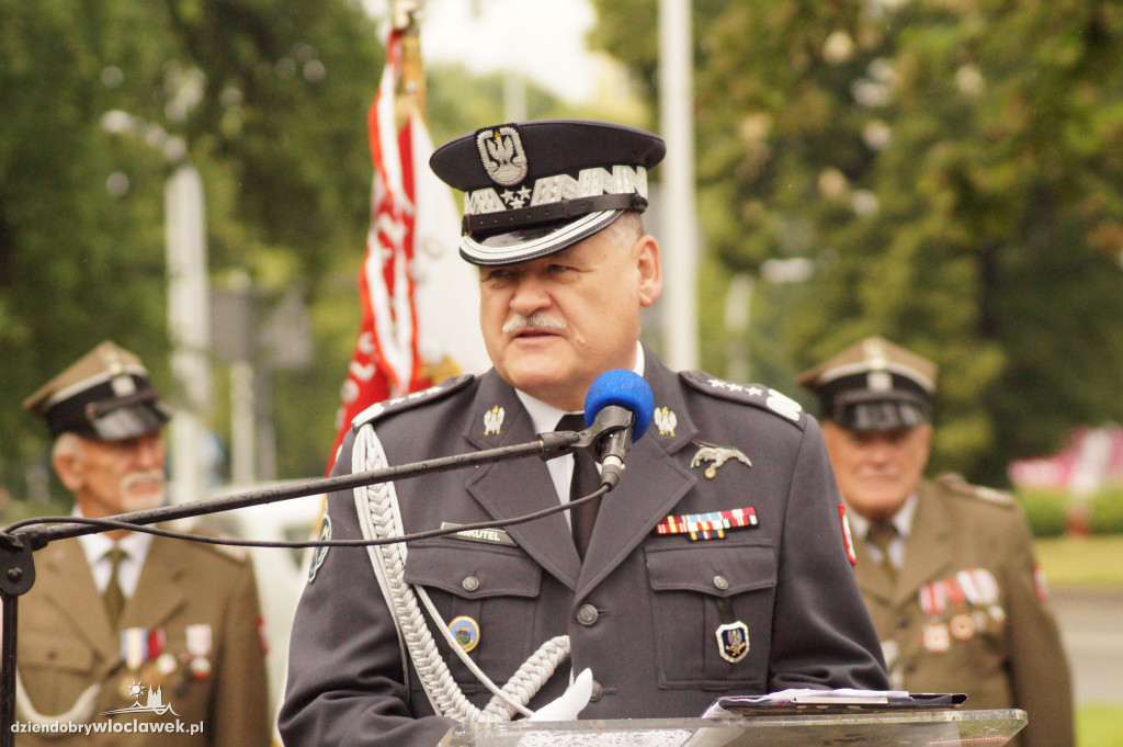 Pomnik Cichociemnych Spadochroniarzy