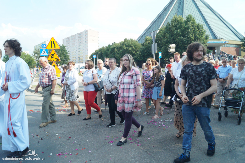 Boże Ciało: procesja parafii NSJ