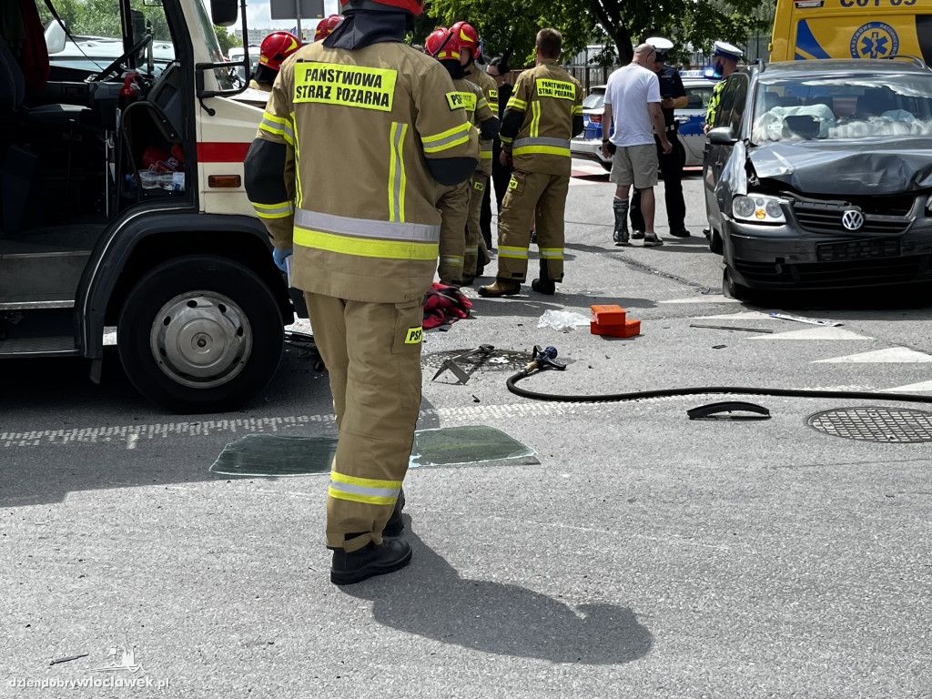 Wypadek na skrzyżowaniu ulic Zielnej i Papieżka