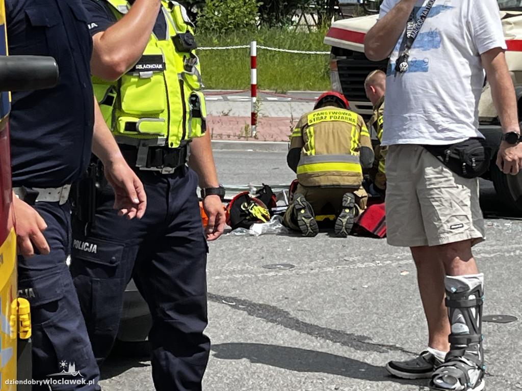 Wypadek na skrzyżowaniu ulic Zielnej i Papieżka