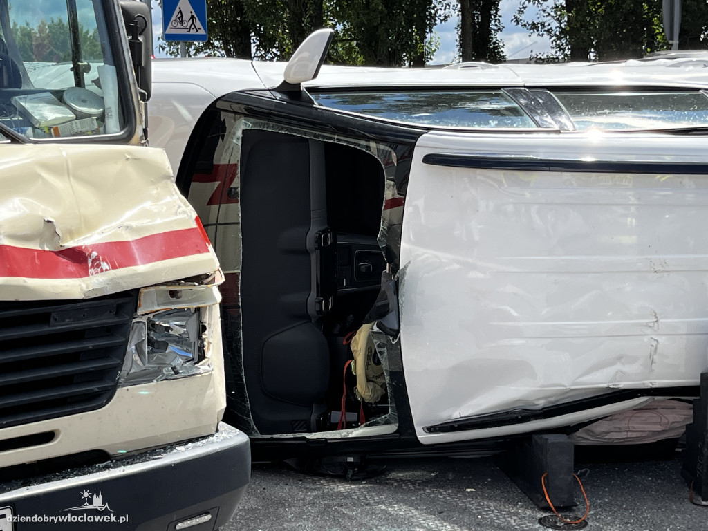 Wypadek na skrzyżowaniu ulic Zielnej i Papieżka