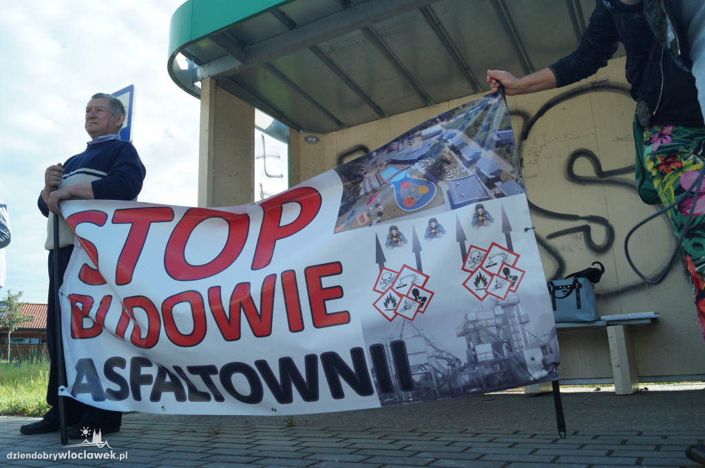 Protest mieszkańców na ul. Płockiej