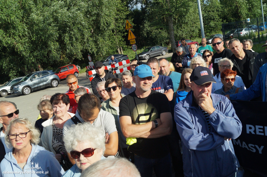 Protest mieszkańców na ul. Płockiej