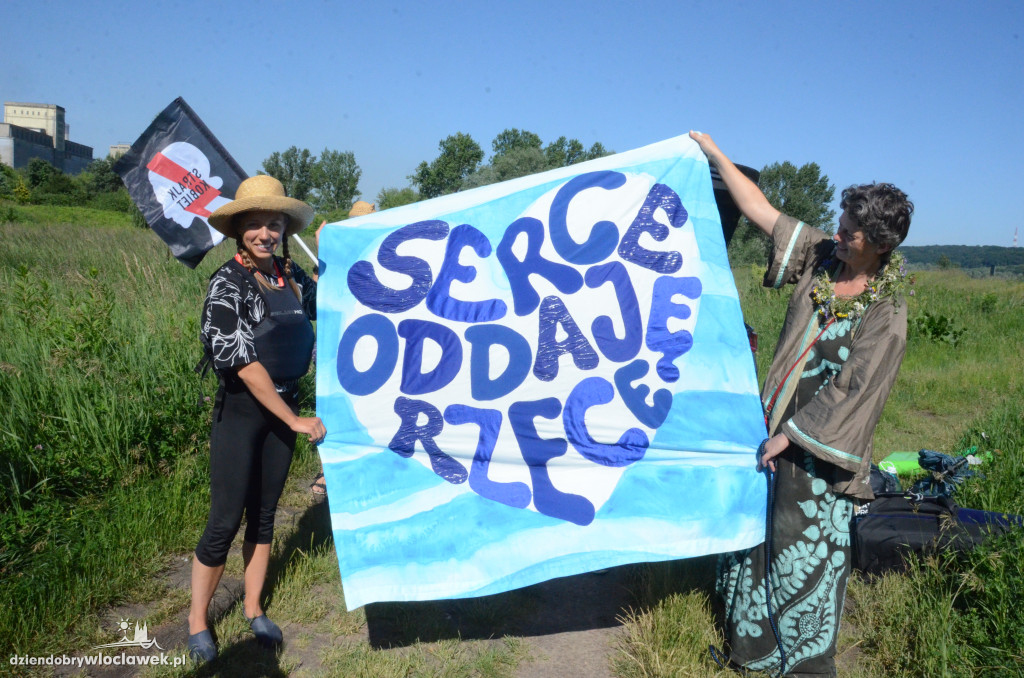 Od ujścia Wisły dopłynęła do Włocławka, a chce...