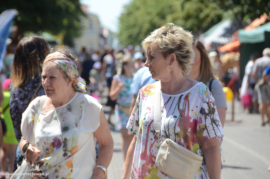 Na ul. 3 Maja trwa Jarmark Włocławski 2022