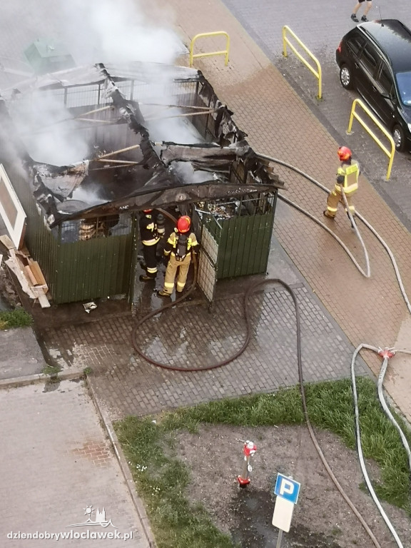 Pożar śmietnika Wiejska 18