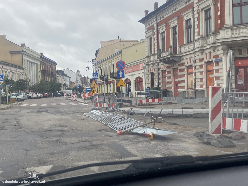 Krajobraz po nawałnicy. Miasto liczy straty