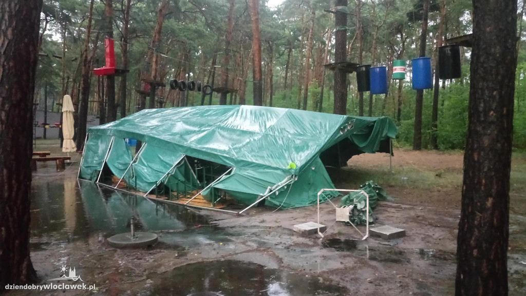 Krajobraz po nawałnicy. Miasto liczy straty