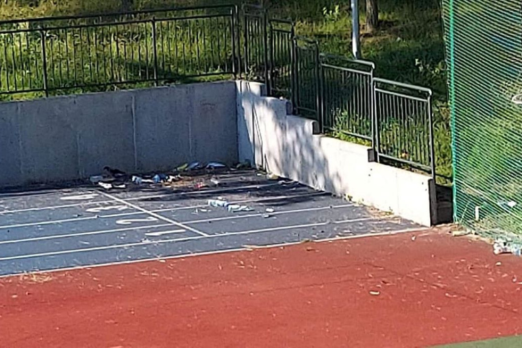 Dewastacja boiska SP 23