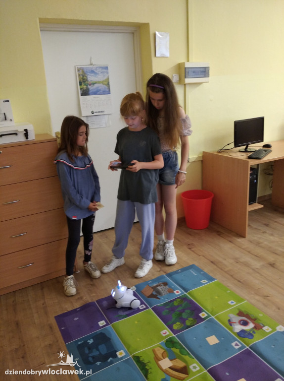 Kodowanie, programowanie i arytmetyka z robotami