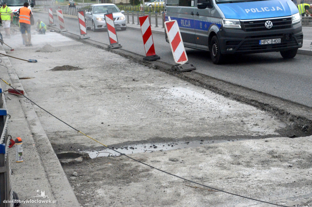 Naprawa nawierzchni na moście w ciągu Okrzei