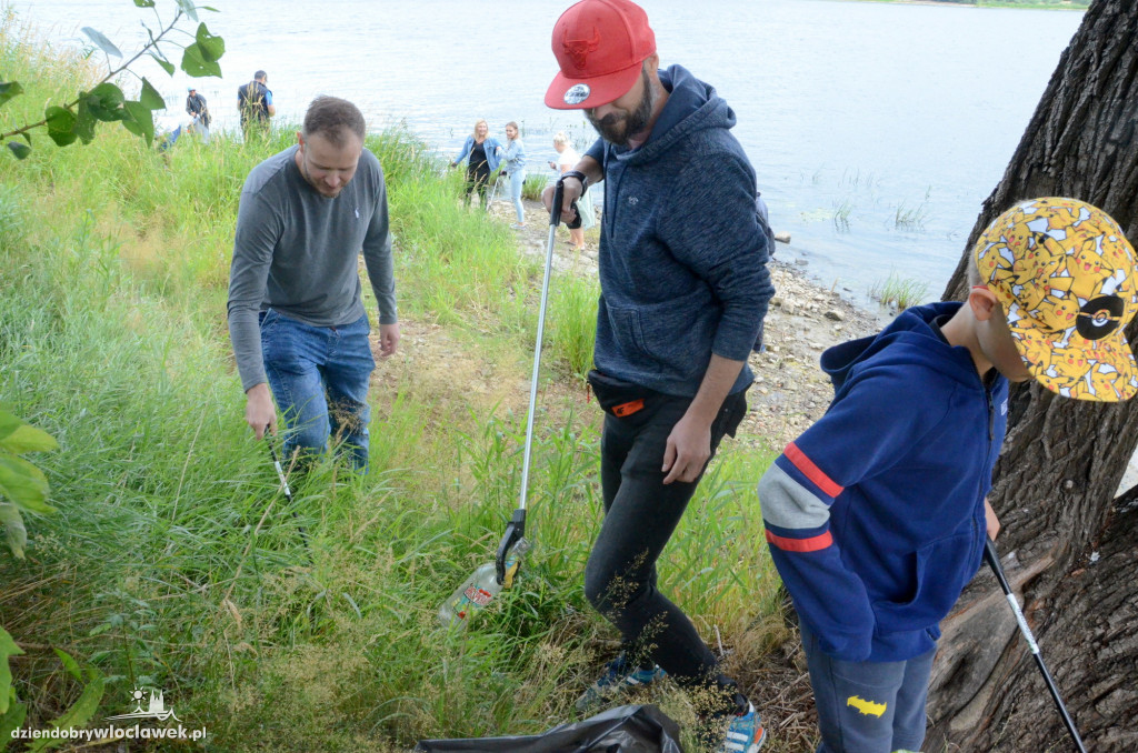 Wolontariusze sprzątali brzeg Wisły